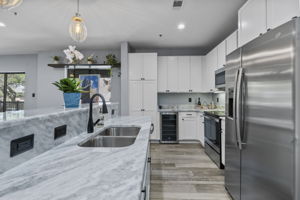 4122 Avondale Ave, Dallas, TX 75219, USA Photo 8