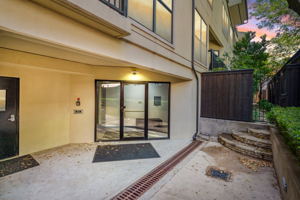 4122 Avondale Ave, Dallas, TX 75219, USA Photo 5