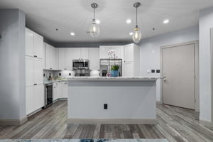 4122 Avondale Ave, Dallas, TX 75219, USA Photo 16