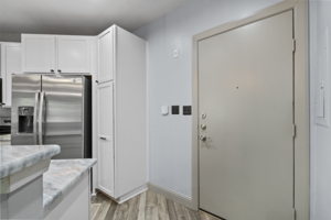 4122 Avondale Ave, Dallas, TX 75219, USA Photo 6