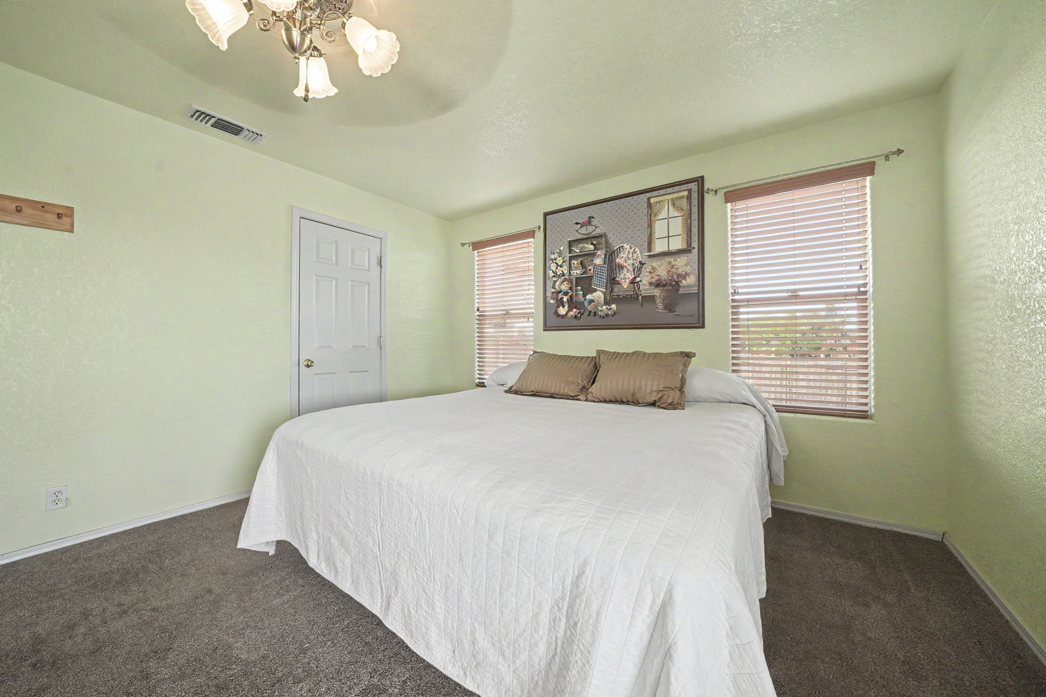  Photo 38