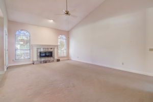 Shoal Creek Ln E-005