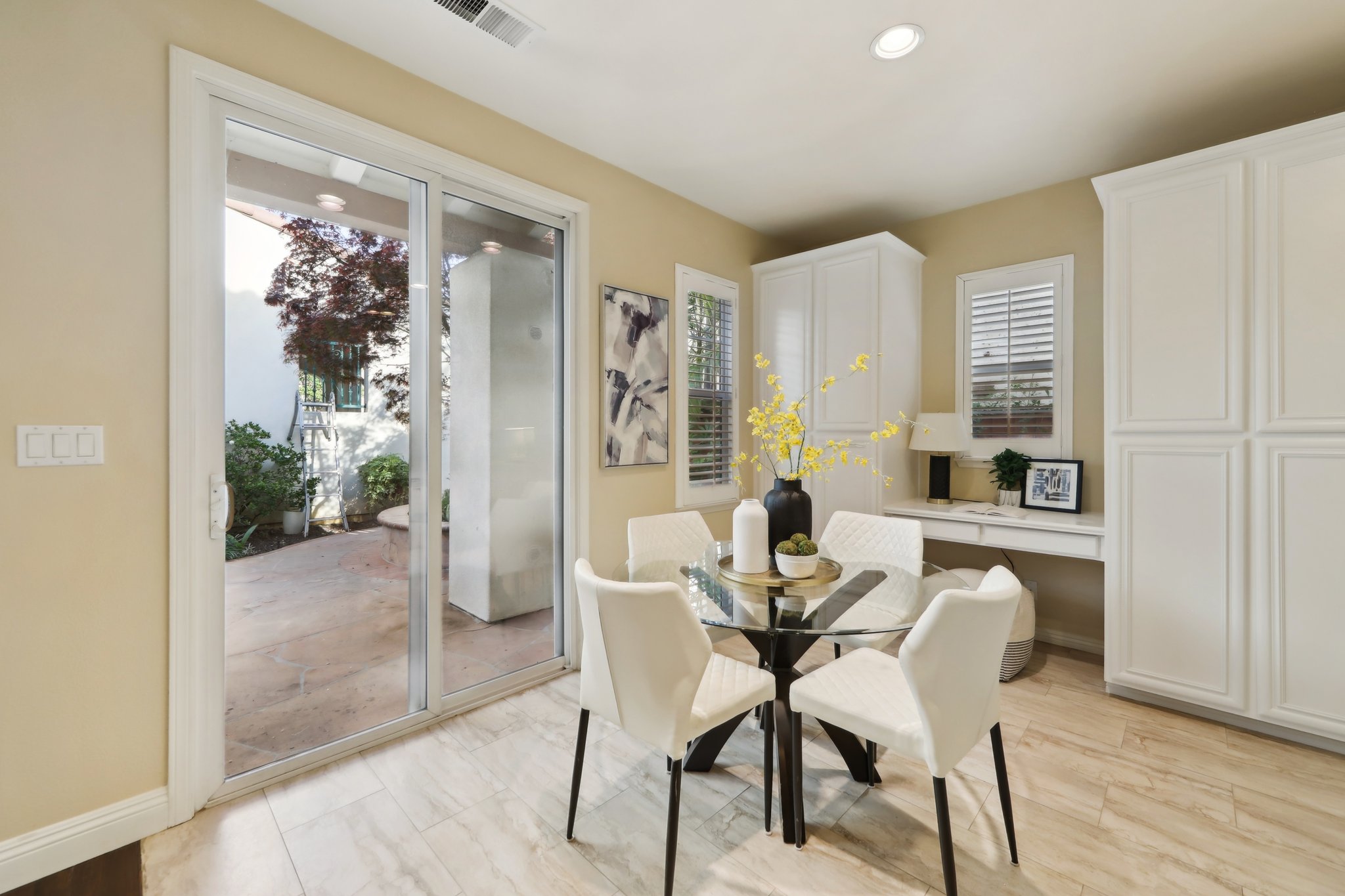 Arezzo Pointe Ln-0105-010.jpg