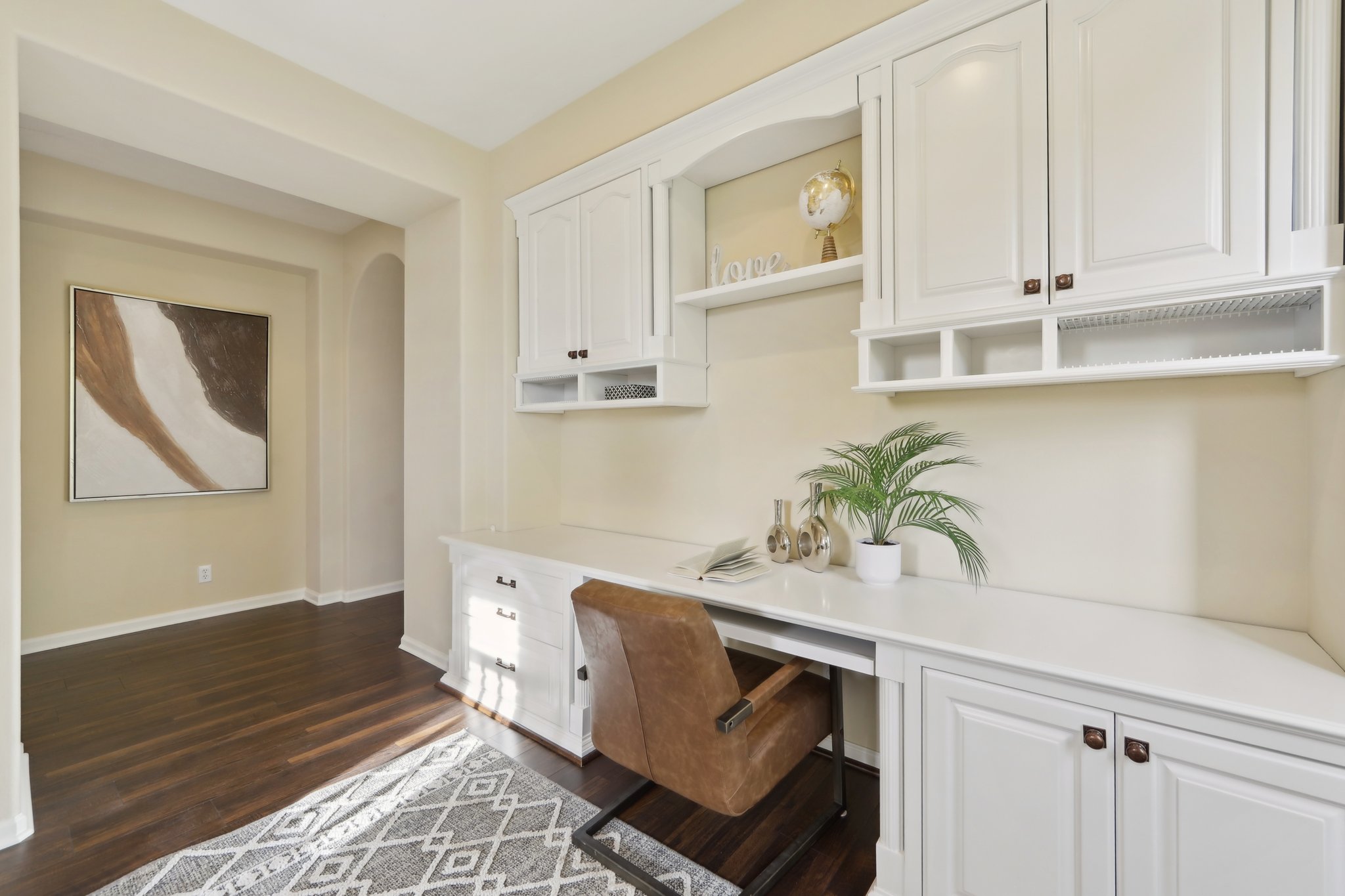 Arezzo Pointe Ln-0105-026.jpg
