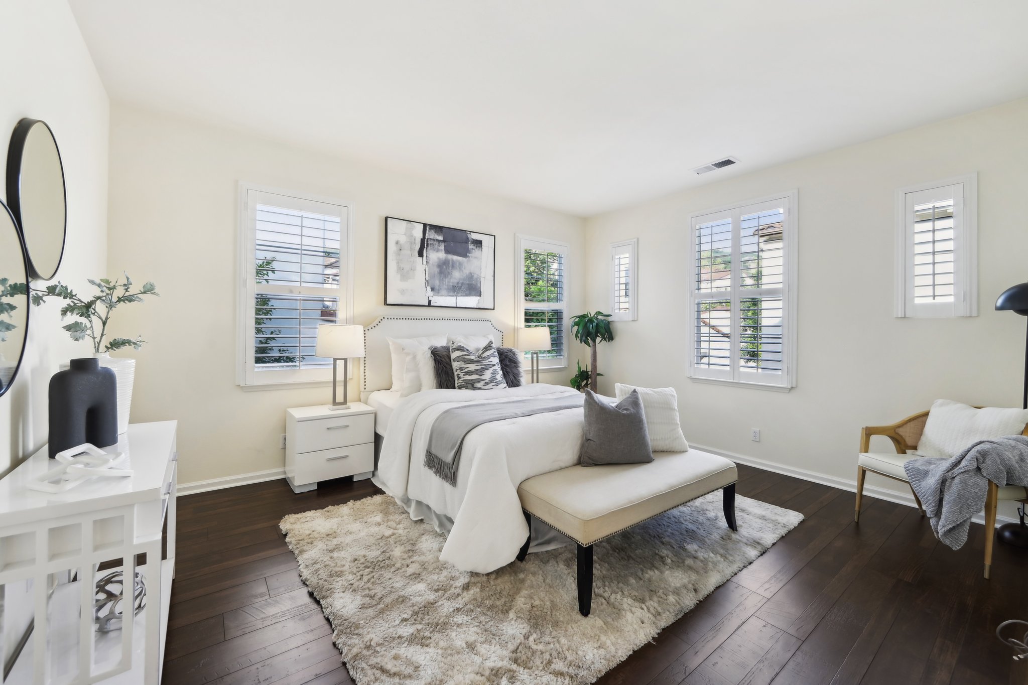 Arezzo Pointe Ln-0105-027.jpg