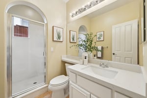 Arezzo Pointe Ln-0105-018.jpg
