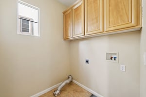 Arezzo Pointe Ln-0105-040.jpg