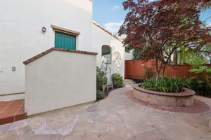 Arezzo Pointe Ln-0105-042.jpg