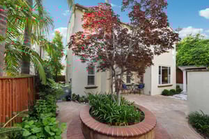 Arezzo Pointe Ln-0105-045.jpg