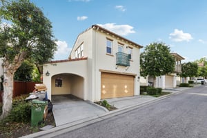 Arezzo Pointe Ln-0105-046.jpg