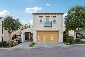 Arezzo Pointe Ln-0105-047.jpg