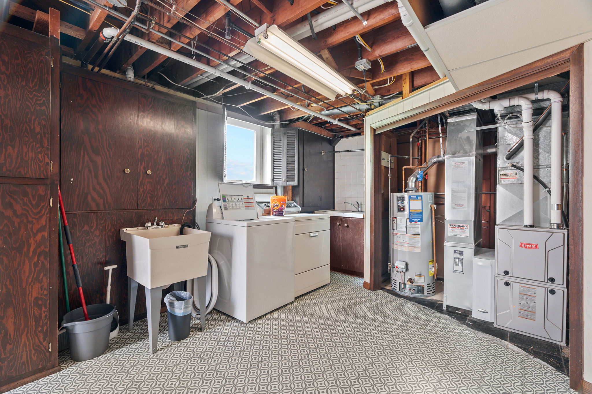  Photo 35