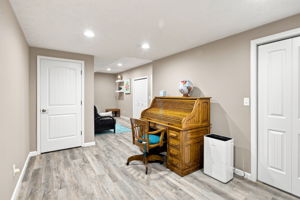  Photo 49