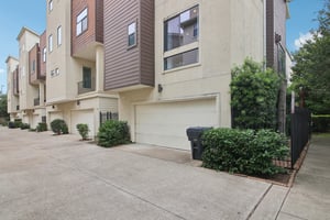 Dickson St-2205-003.jpg
