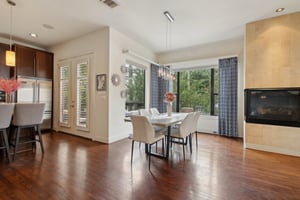 Dickson St-2205-013.jpg