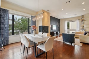 Dickson St-2205-014.jpg