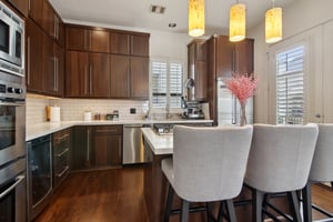 Dickson St-2205-017.jpg