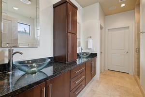 Dickson St-2205-028.jpg