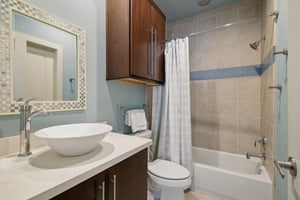 Dickson St-2205-032.jpg