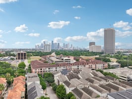 Dickson St-2205-045.jpg
