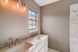 Fox Glen Rd NW-015
