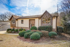 Fox Glen Rd NW-001