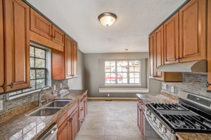 Fox Glen Rd NW-008