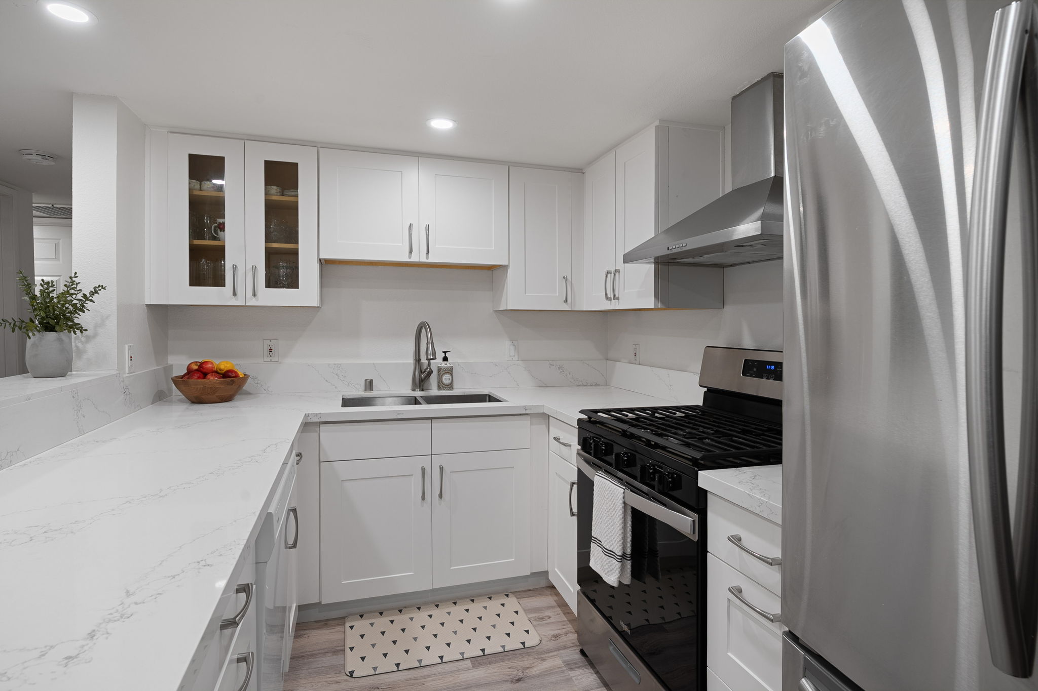 413 Hawthorne Street 102-26