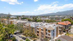 413 Hawthorne Street 102-8