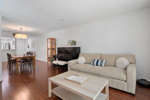 413 Hawthorne Street 102-20