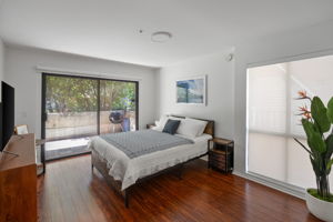 413 Hawthorne Street 102-32