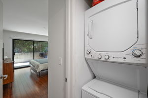 413 Hawthorne Street 102-35