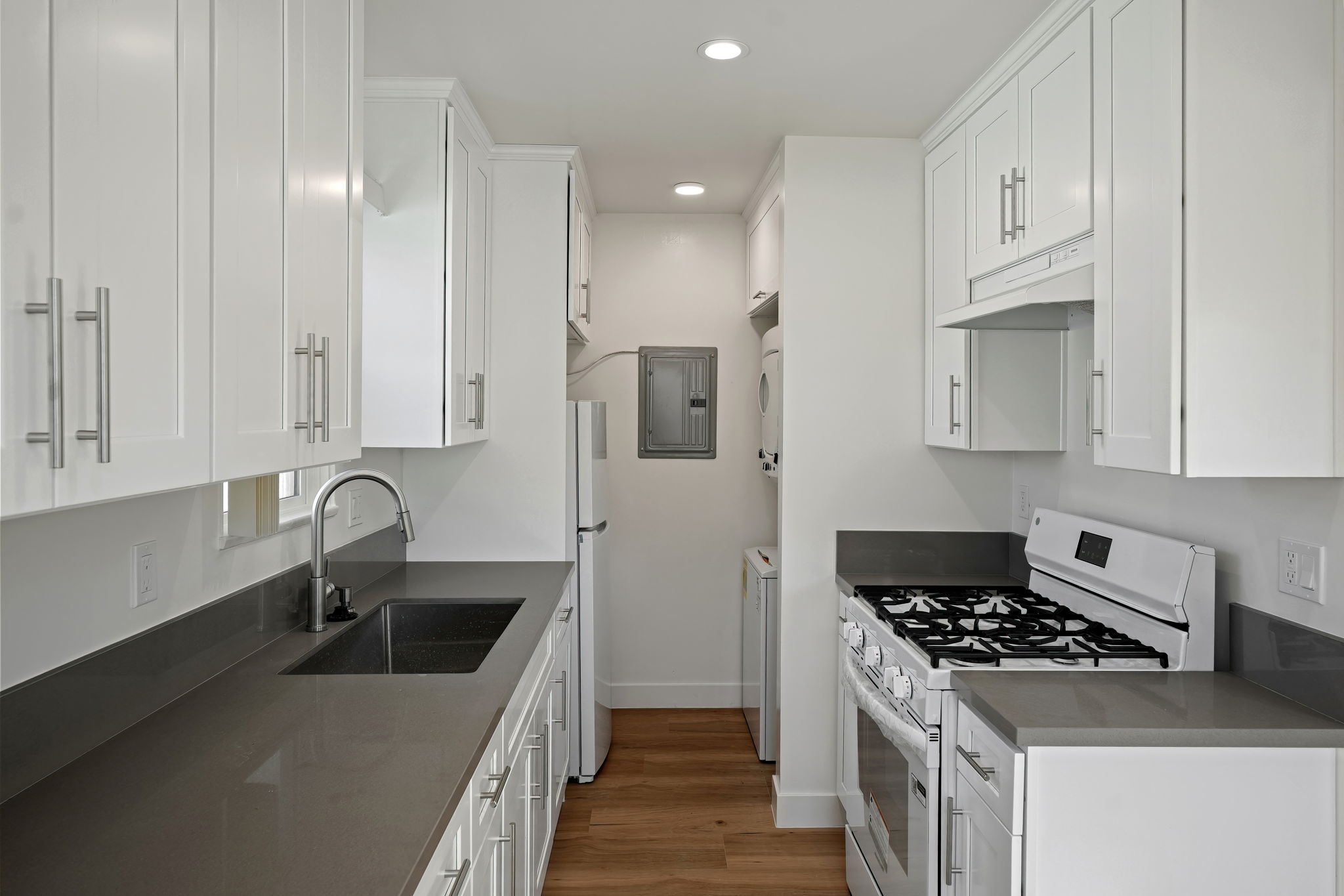 417 Irving Avenue-15