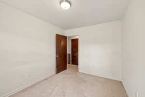  Photo 34
