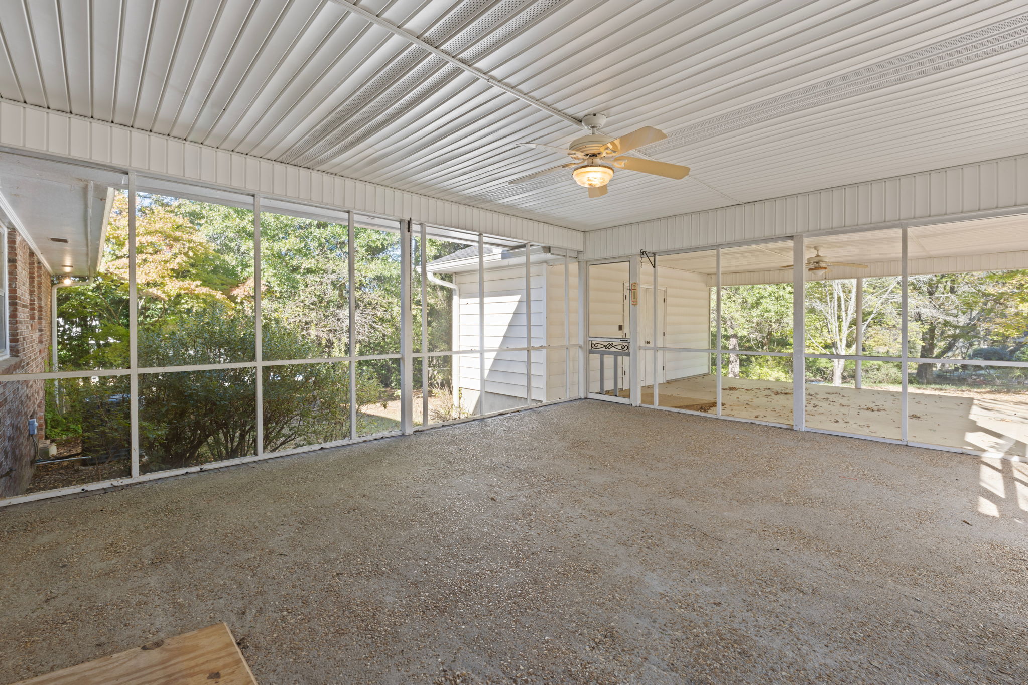 Screened-in Porch
