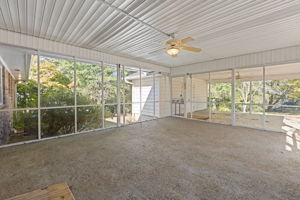 Screened-in Porch