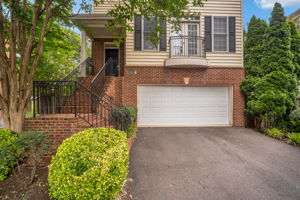 ARLINGTON | BONAIR - 4BR/2FB/2HB, min to Ballston!