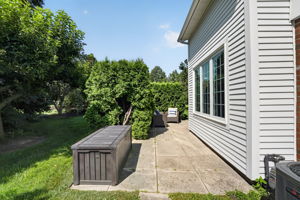  Photo 48