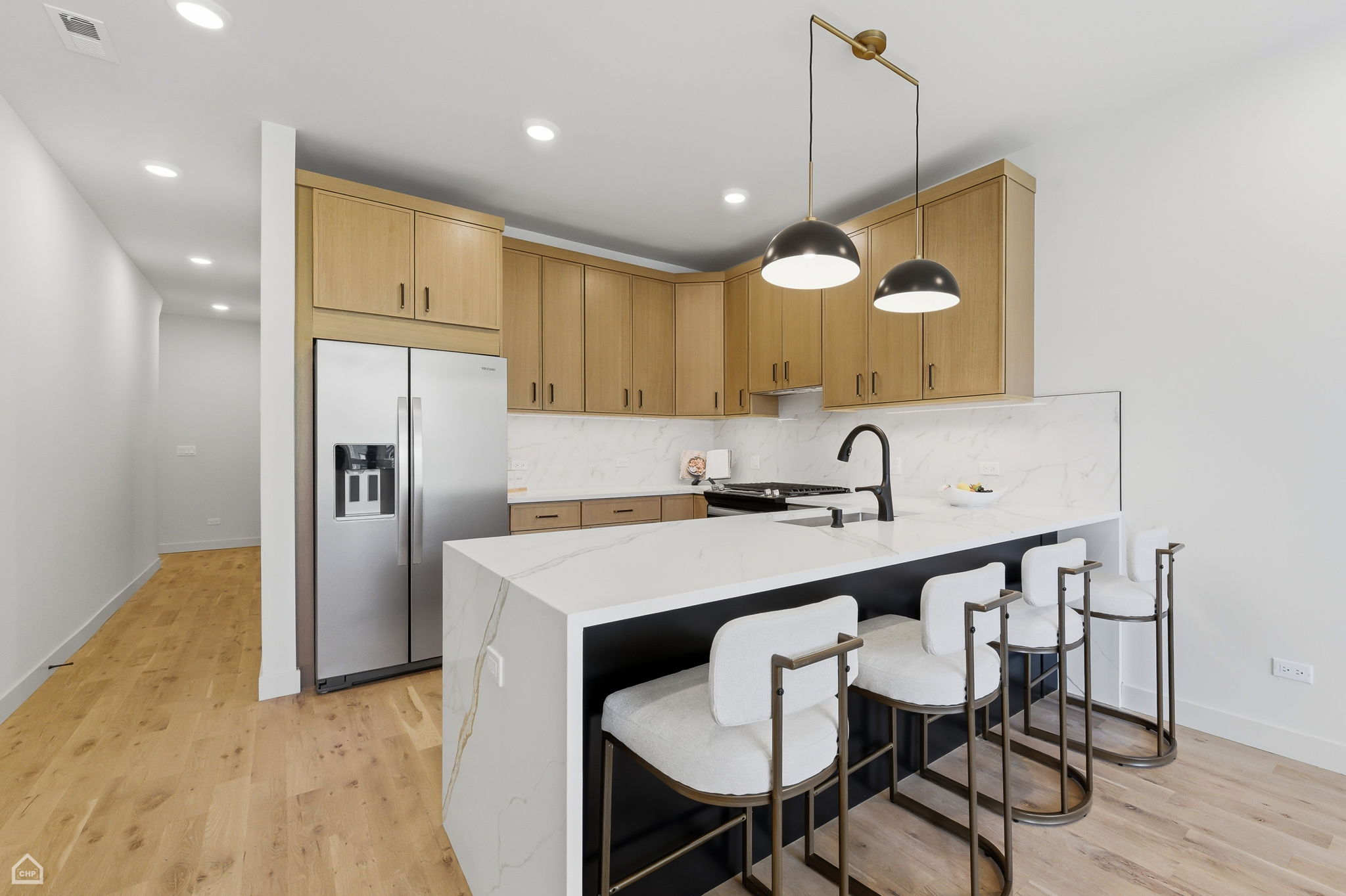 4130 S Calumet Ave 201 - Biazar_041526_007