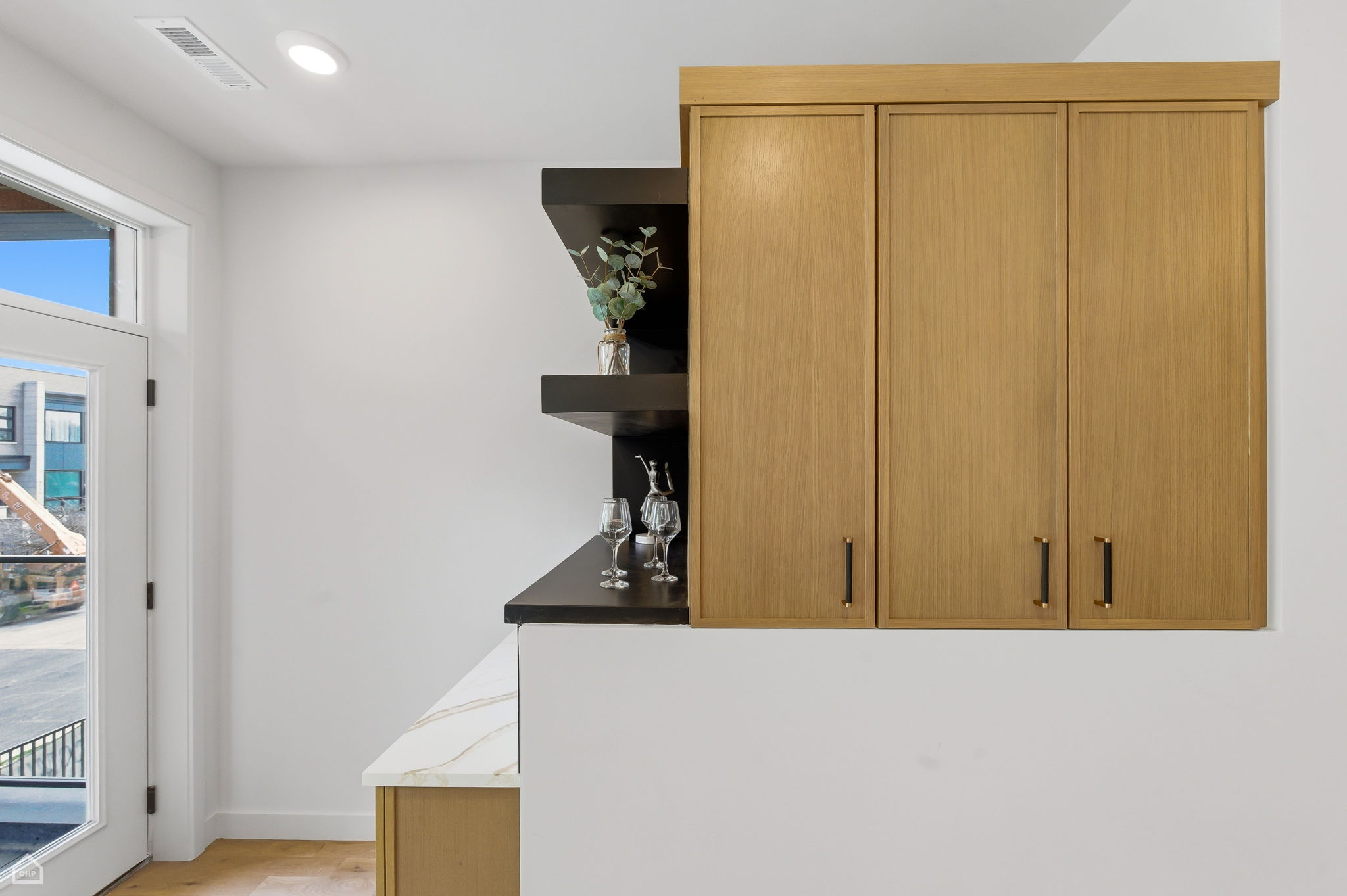 4130 S Calumet Ave 201 - Biazar_041526_011