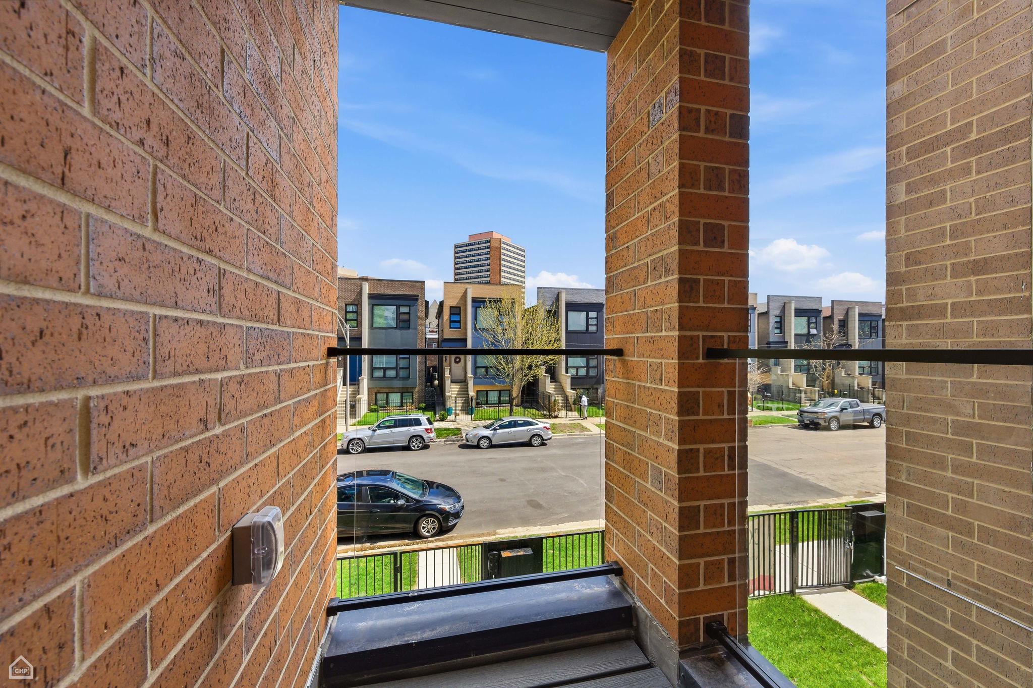 4130 S Calumet Ave 201 - Biazar_041526_025