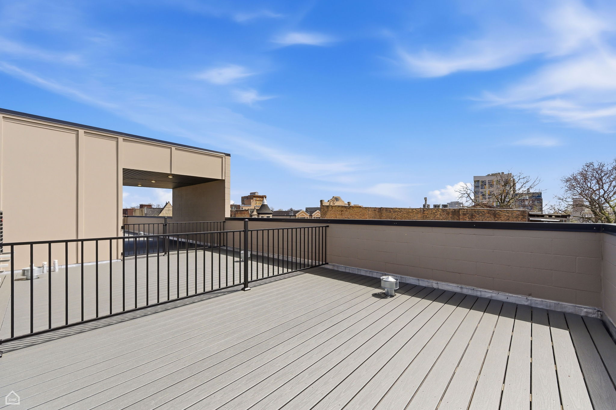 4130 S Calumet Ave 201 - Biazar_041526_027