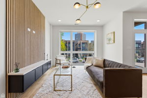 4130 S Calumet Ave 201 - Biazar_041526_004