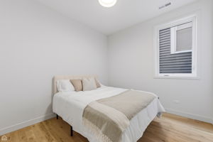4130 S Calumet Ave 201 - Biazar_041526_014