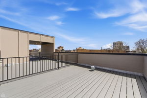 4130 S Calumet Ave 201 - Biazar_041526_027