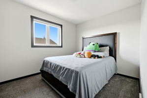  Photo 33