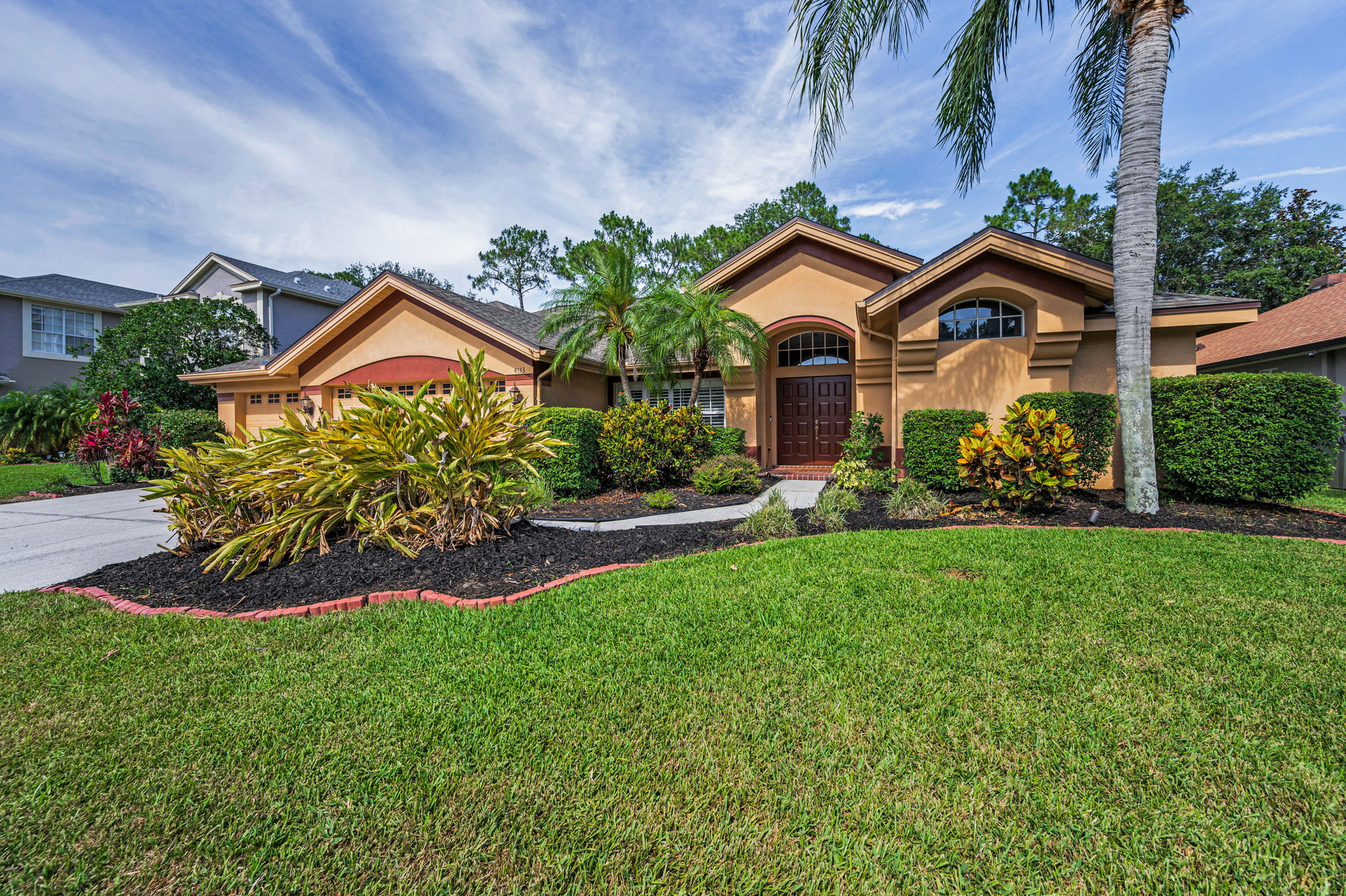 Front Exterior4