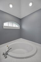 Master Bathroom1b