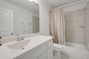  Photo 32