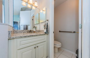 Master Bathroom 1c